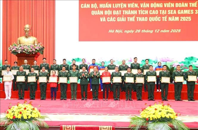 Bộ Quốc phòng khen thưởng đoàn thể thao Quân đội đạt thành tích cao