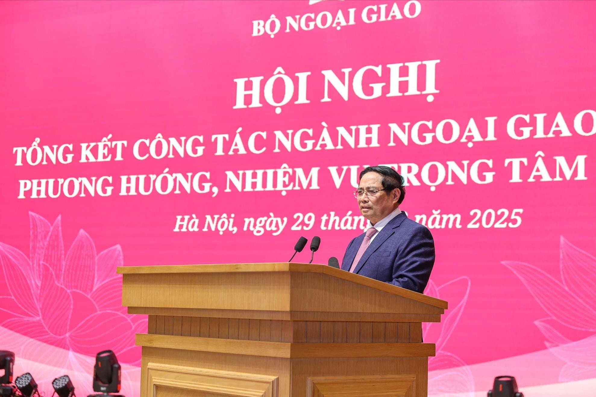 Ngành Ngoại giao cần giữ thế chủ động chiến lược trước biến động thế giới