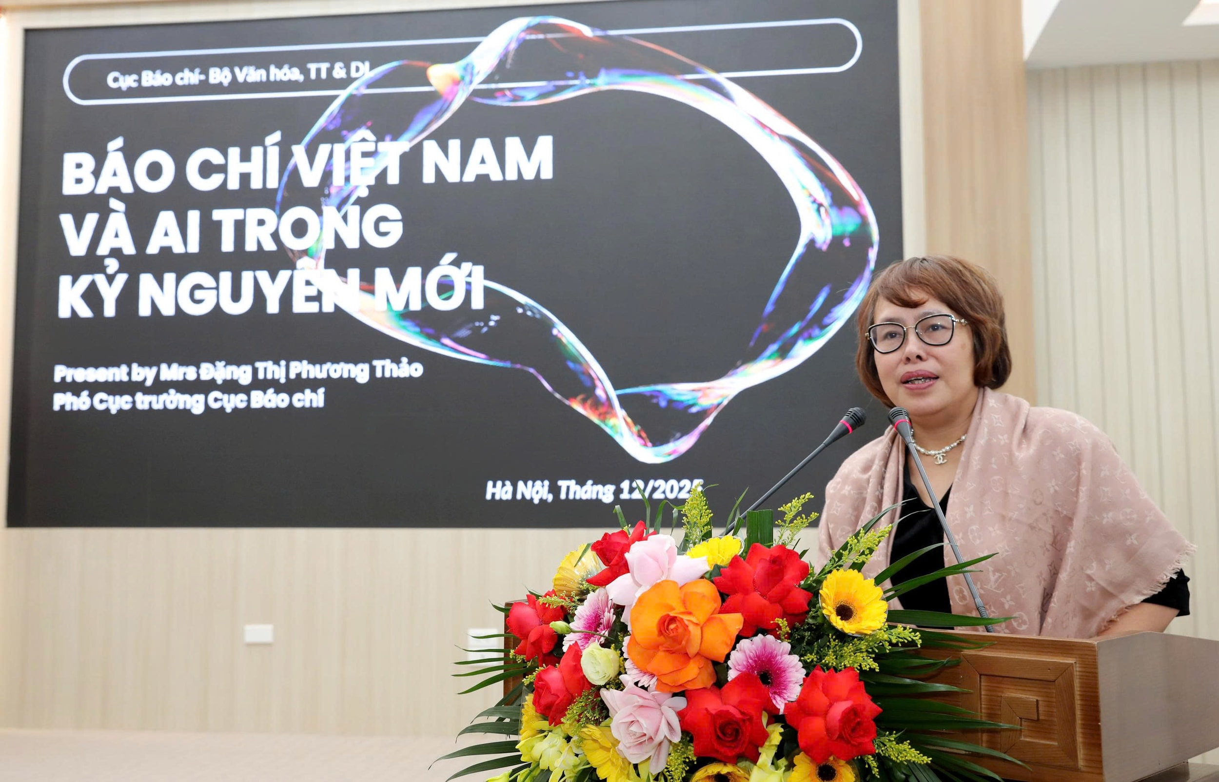 Không thể để báo chí 'tự bơi' trong kỷ nguyên AI