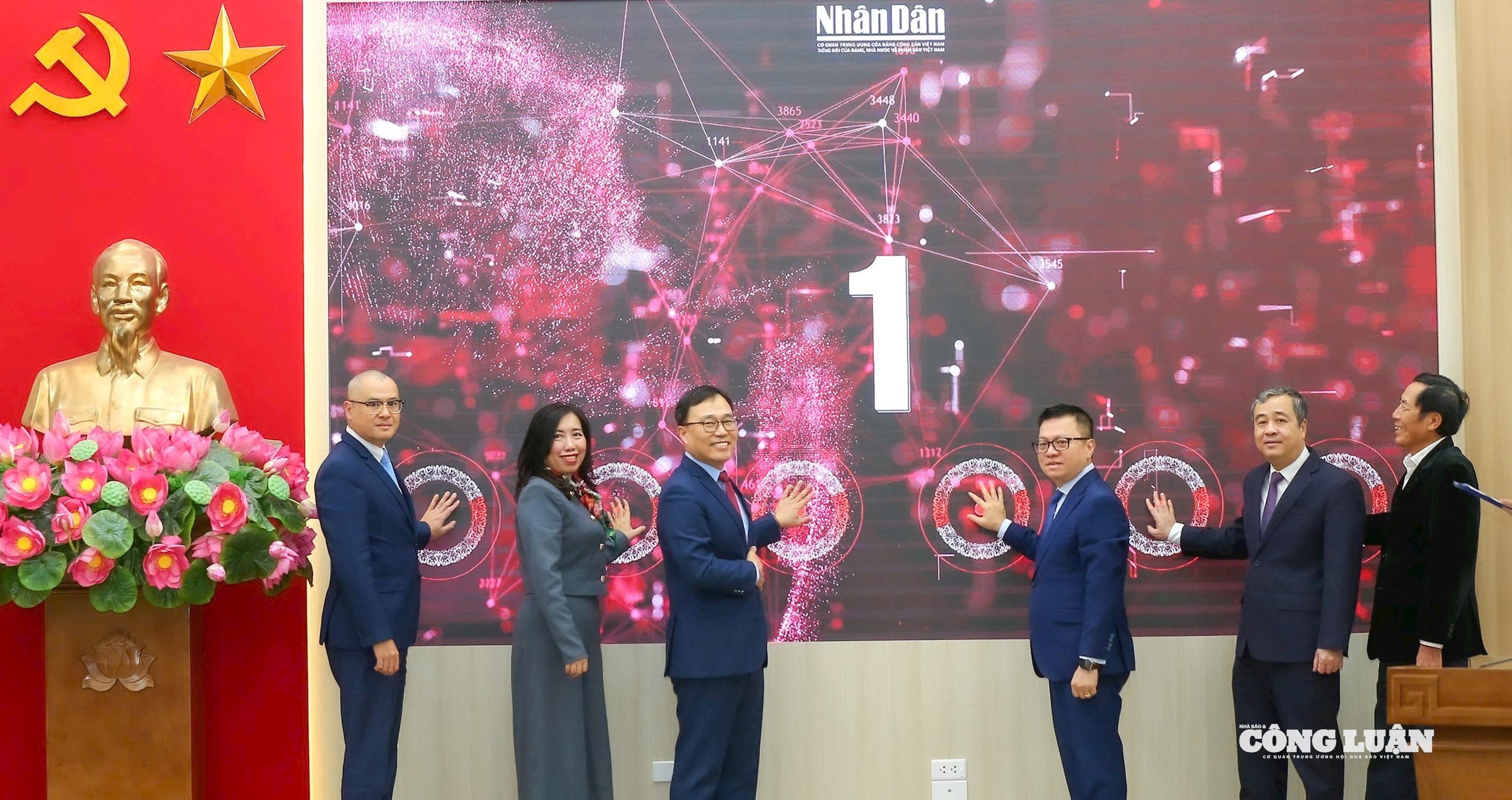 Hình ảnh: Báo Nhân Dân ra mắt trang Nhân Dân điện tử tiếng Hàn Quốc số 1