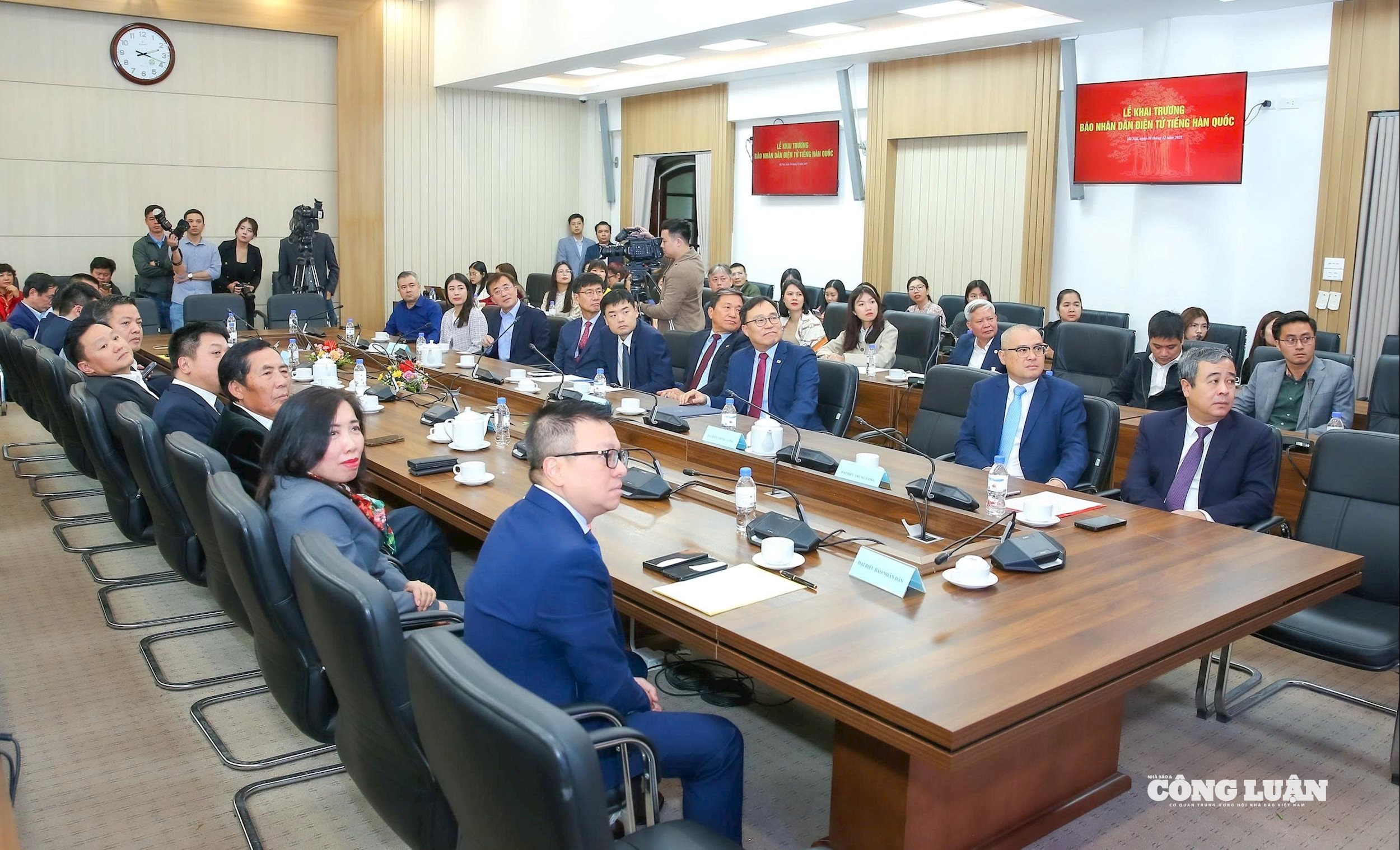 Hình ảnh: Báo Nhân Dân ra mắt trang Nhân Dân điện tử tiếng Hàn Quốc số 5