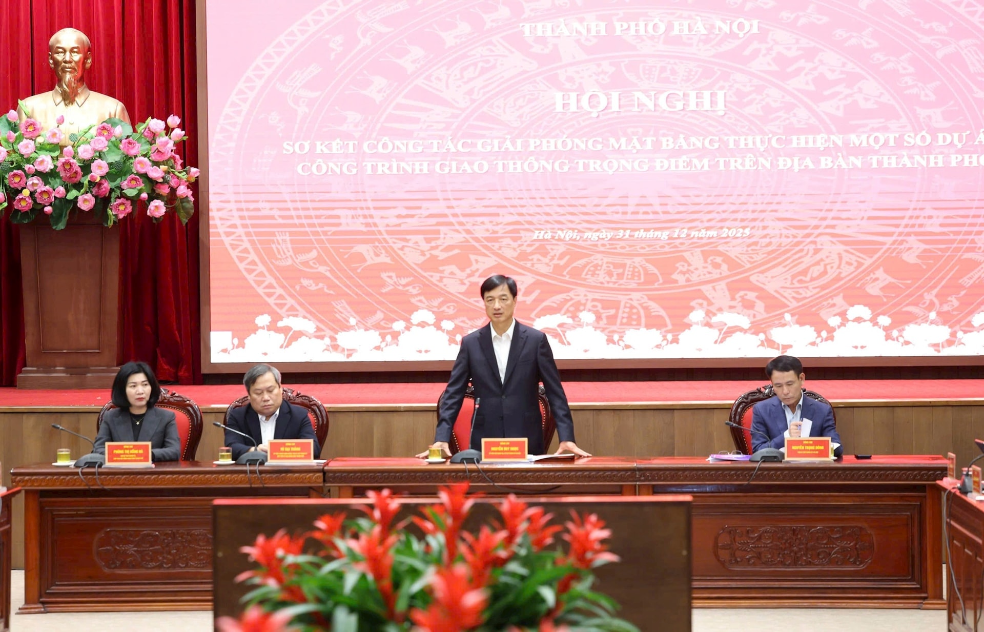 Hà Nội hoàn thành giải phóng mặt bằng 2/7 cầu vượt sông Hồng