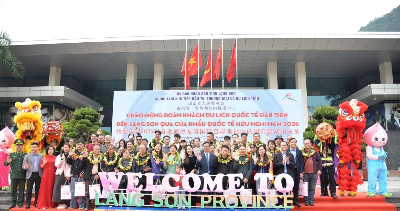 Lạng Sơn: Đón đoàn khách quốc tế đầu tiên qua Cửa khẩu Hữu Nghị, khởi động du lịch năm 2026