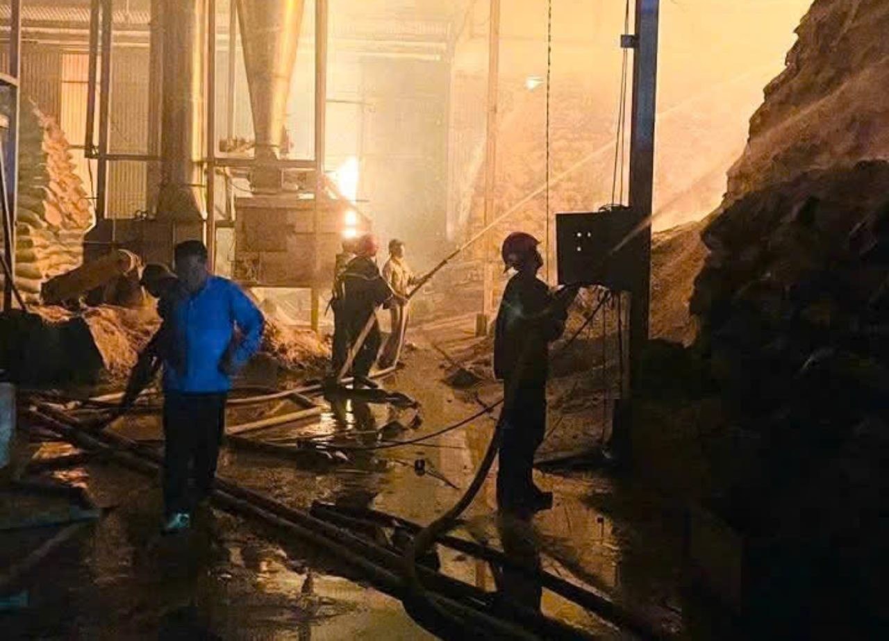 Lào Cai: Cháy lớn tại Nhà máy sắn Văn Yên, thiệt hại khoảng 90 triệu đồng