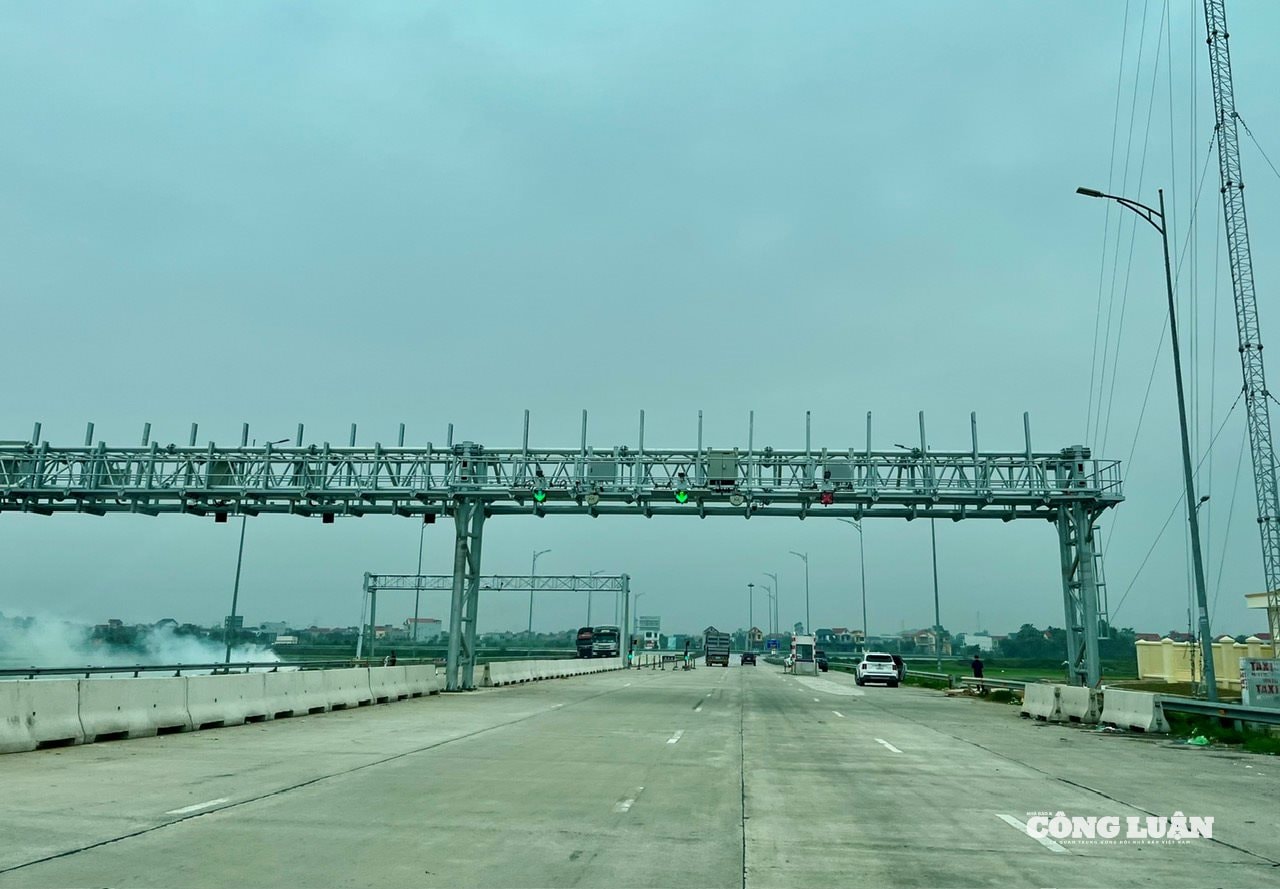 Hình ảnh: Từ 22h ngày 2/3, thu phí 5 dự án thành phần cao tốc Bắc - Nam số 1