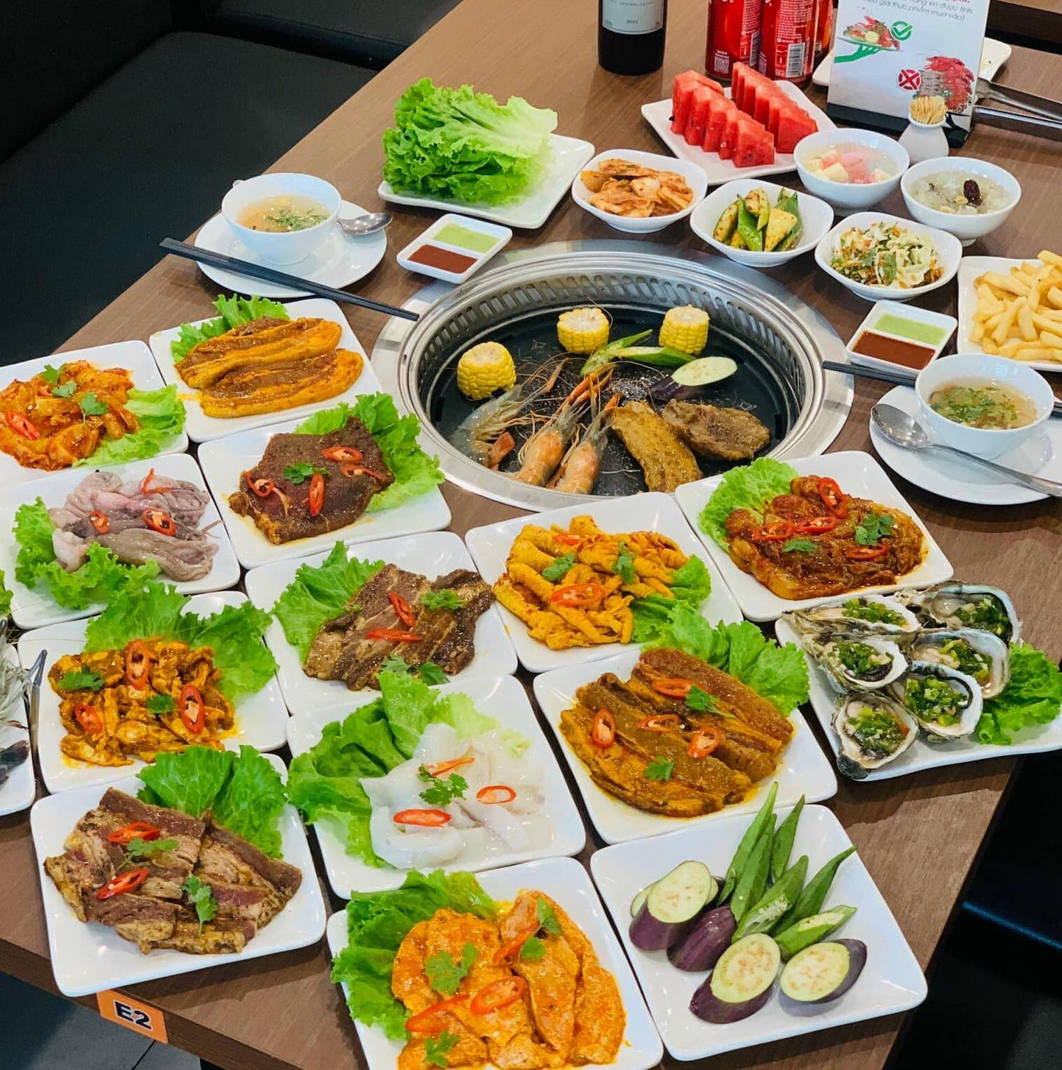 Khu vực buffet tại Chef Dzung