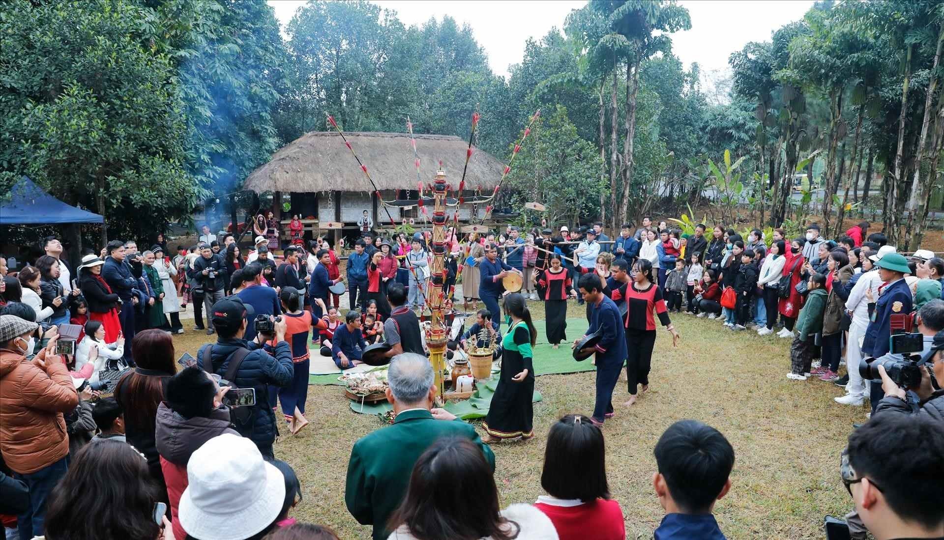 Lễ hội mừng lúa mới của người Raglai