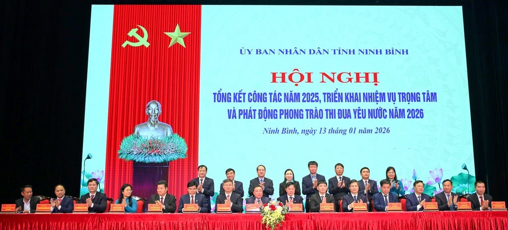 Ninh Bình nhìn lại năm 2025, phát động thi đua tăng tốc bứt phá năm 2026
