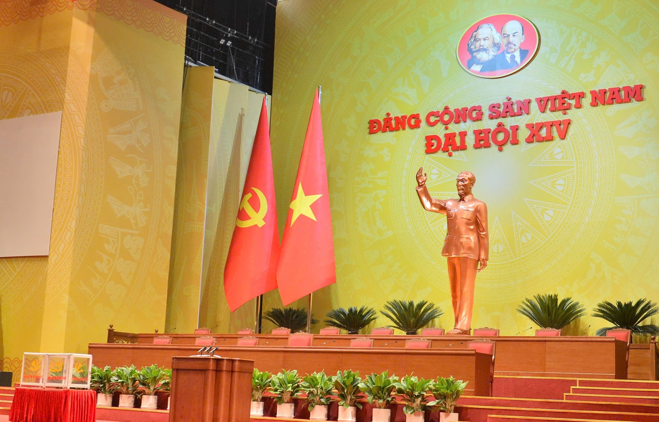 Hình ảnh: Ngày làm việc đầu tiên Đại hội đại biểu toàn quốc lần thứ XIV của Đảng số 1