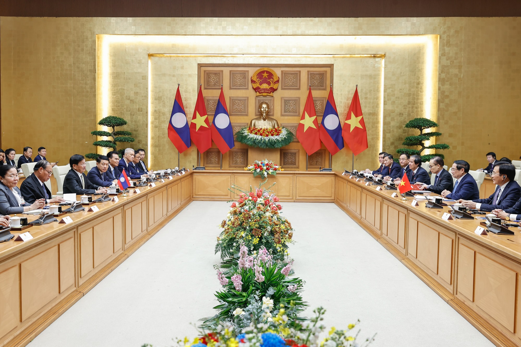 Việt Nam – Lào tăng cường phối hợp, thúc đẩy thương mại song phương hướng tới 5–10 tỷ USD - ảnh 2 Hình ảnh: Việt Nam – Lào tăng cường phối hợp, thúc đẩy thương mại song phương hướng tới 5–10 tỷ USD số 2