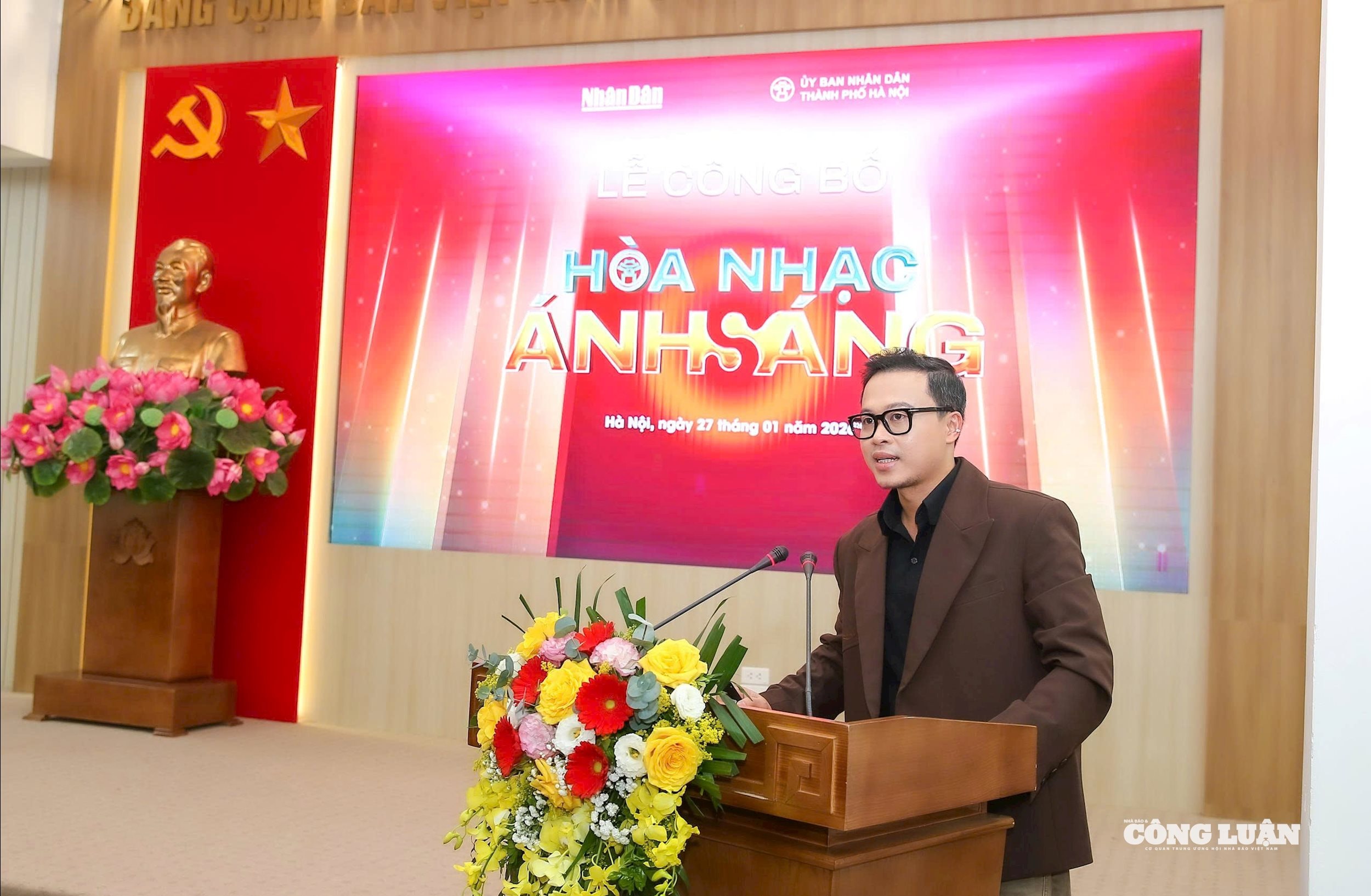 Hòa nhạc Ánh sáng – Chào năm mới 2026: Điểm nhấn văn hóa nghệ thuật đặc biệt đón Xuân Bính Ngọ - ảnh 5 Hình ảnh: Hòa nhạc Ánh sáng – Chào năm mới 2026: Điểm nhấn văn hóa nghệ thuật đặc biệt đón Xuân Bính Ngọ số 5