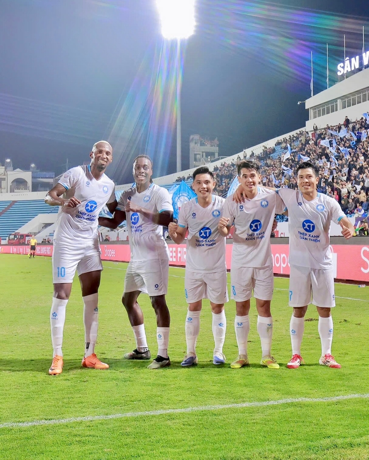 Nam Định vào bán kết Cúp C1 Đông Nam Á với ngôi đầu bảng