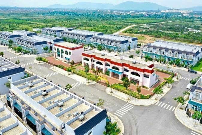 Khu nhà ở xã hội, khu ký túc xá xây được dựng khang trang, sạch đẹp, giúp công nhân an cư, lạc nghiệp
