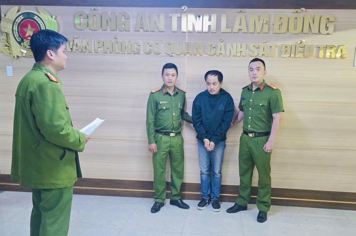 Chiếm đoạt 800 triệu đồng, cựu nhân viên tài chính bị khởi tố