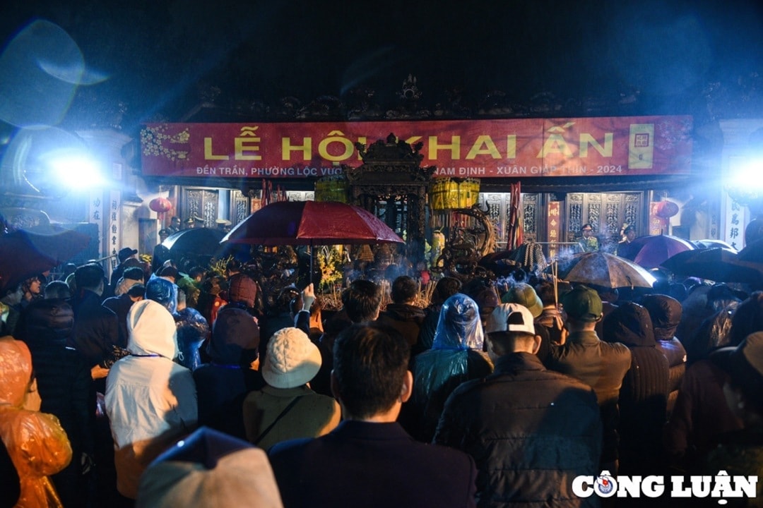 Ninh Bình: Khai ấn Đền Trần lúc 23h15 ngày 14 tháng Giêng, phát ấn vào 5h ngày rằm