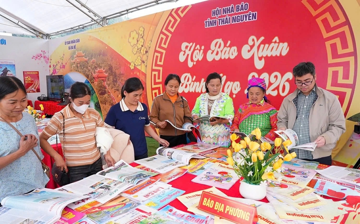 Trang báo giữa sắc núi với những khát vọng đang mở - ảnh 4 Hình ảnh: Trang báo giữa sắc núi với những khát vọng đang mở số 4