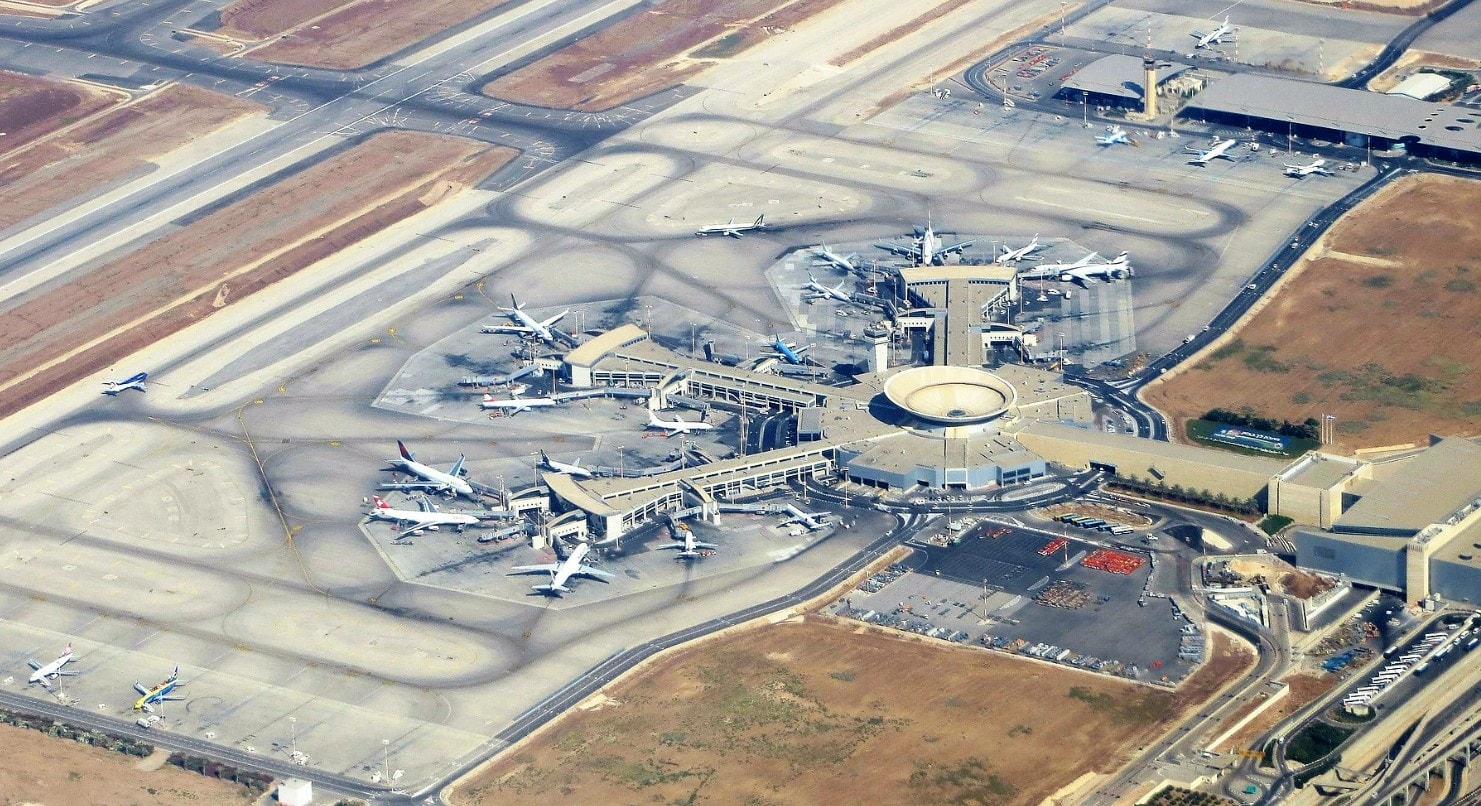 Sân bay Ben Gurion là sân bay quốc tế chính của Israel.