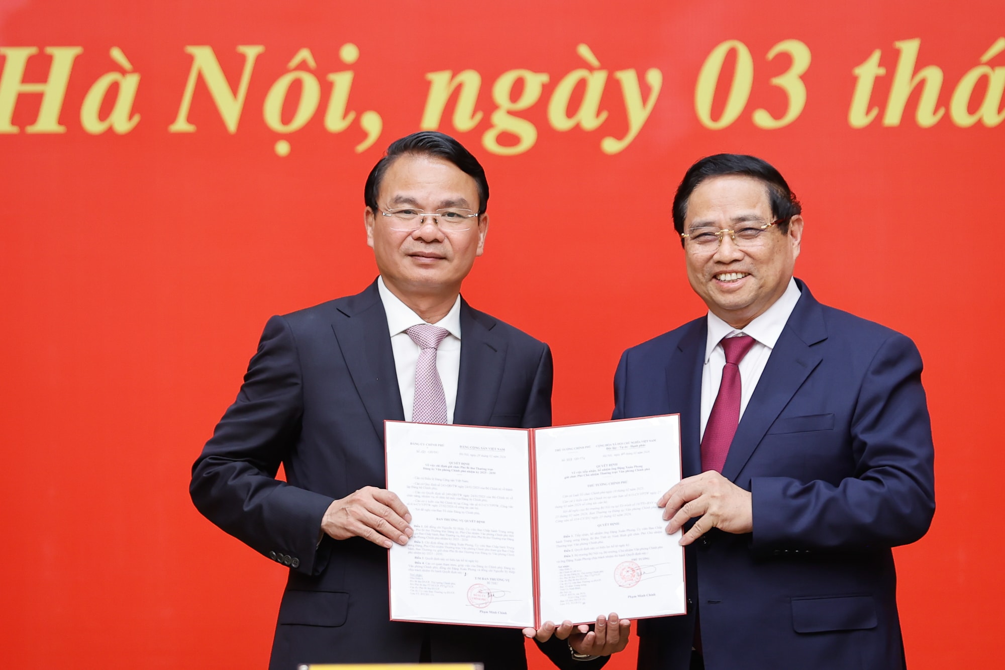 Trao quyết định bổ nhiệm ông Đặng Xuân Phong giữ chức Phó Chủ nhiệm Thường trực Văn phòng Chính phủ