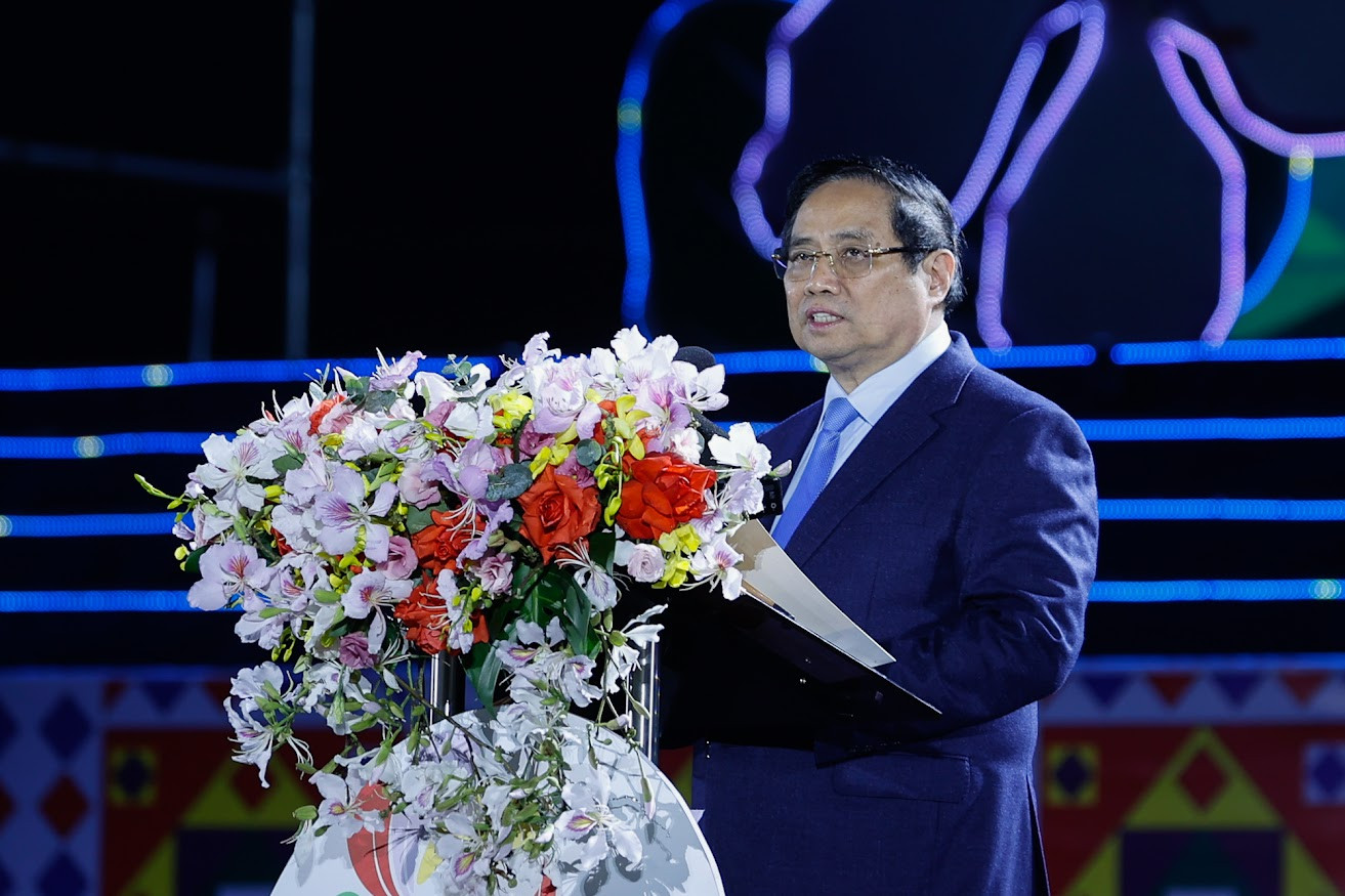 Hình ảnh: Sắc trắng tinh khôi của hoa ban tựa như khí chất của con người vùng cao Tây Bắc số 2