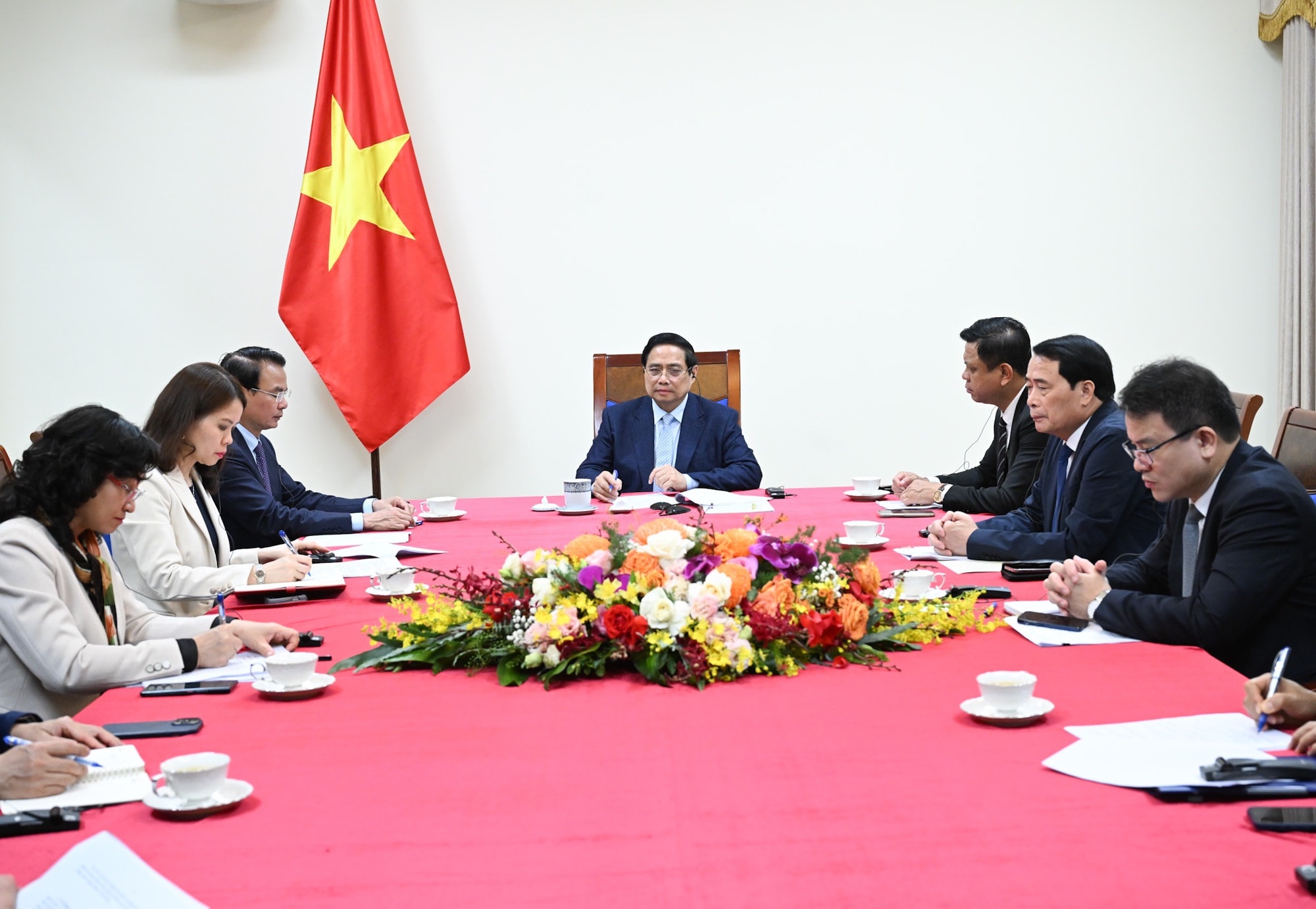UAE sẽ hỗ trợ tối đa nhu cầu năng lượng trước mắt và lâu dài của Việt Nam - ảnh 2 Hình ảnh: UAE sẽ hỗ trợ tối đa nhu cầu năng lượng trước mắt và lâu dài của Việt Nam số 2