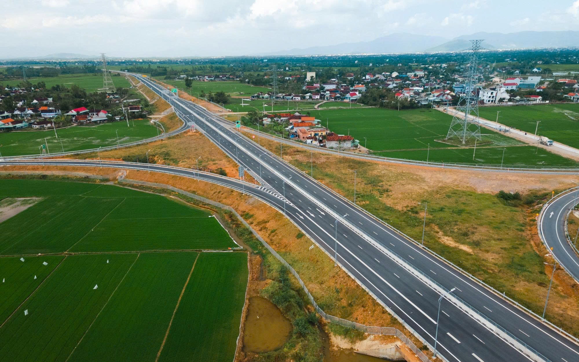 Hình ảnh cao tốc Hoài Nhơn - Quy Nhơn. Ảnh: TL.