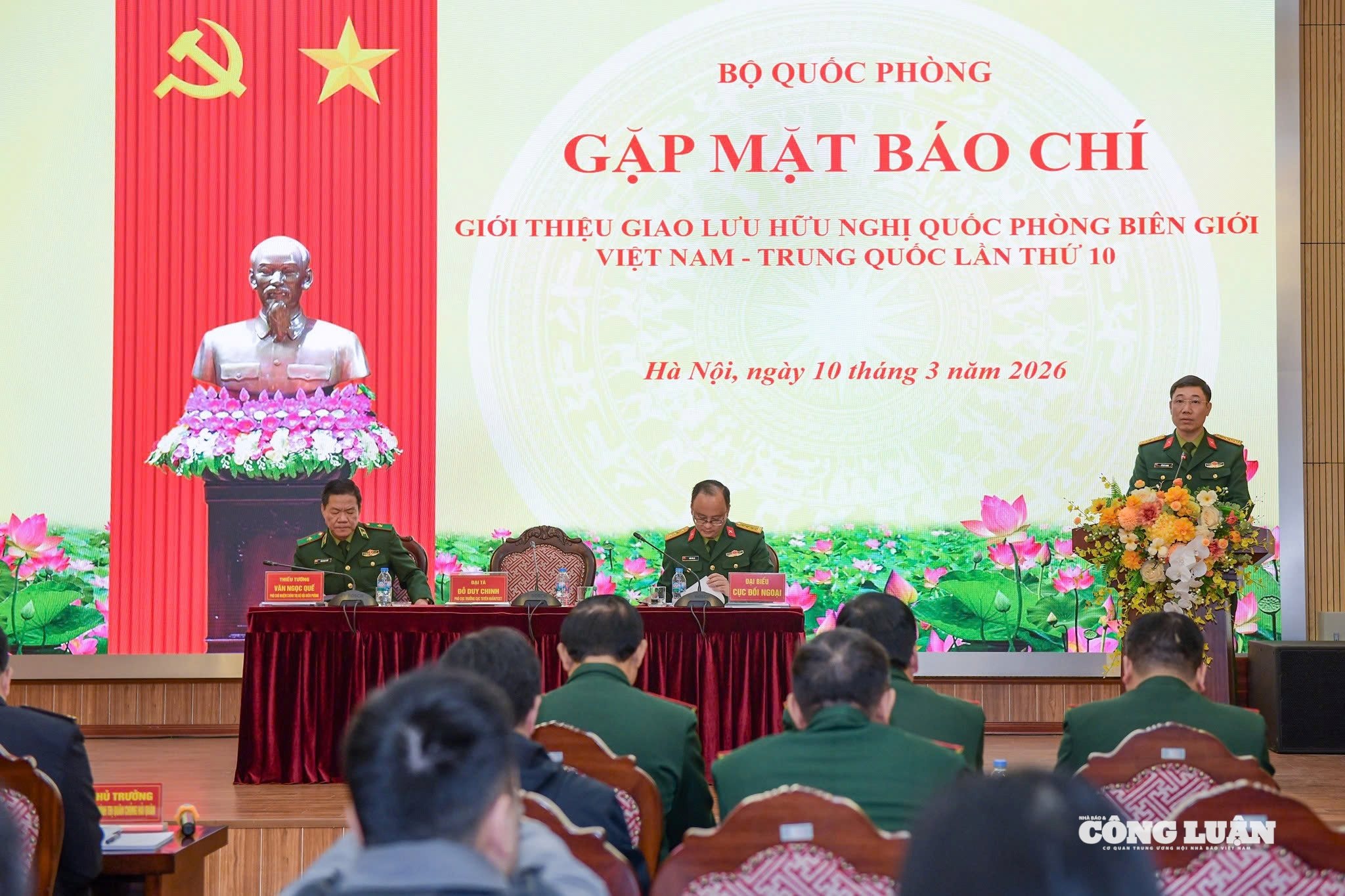 Hình ảnh: Vun đắp tình hữu nghị, tăng cường hợp tác quốc phòng biên giới Việt Nam – Trung Quốc số 1