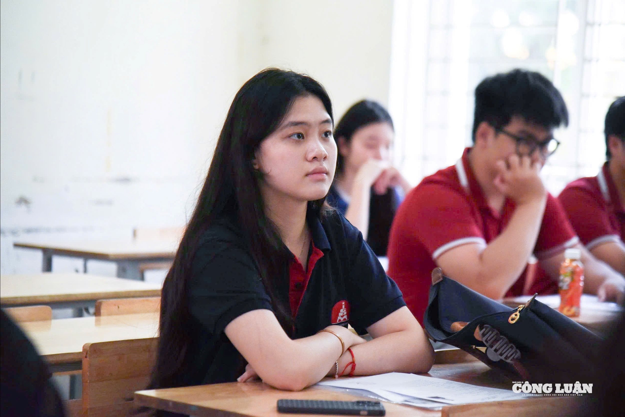 Hình ảnh: Cuộc đua vào lớp 10 khốc liệt nhất cả nước, gần 60.000 học sinh dự báo trượt công lập số 1