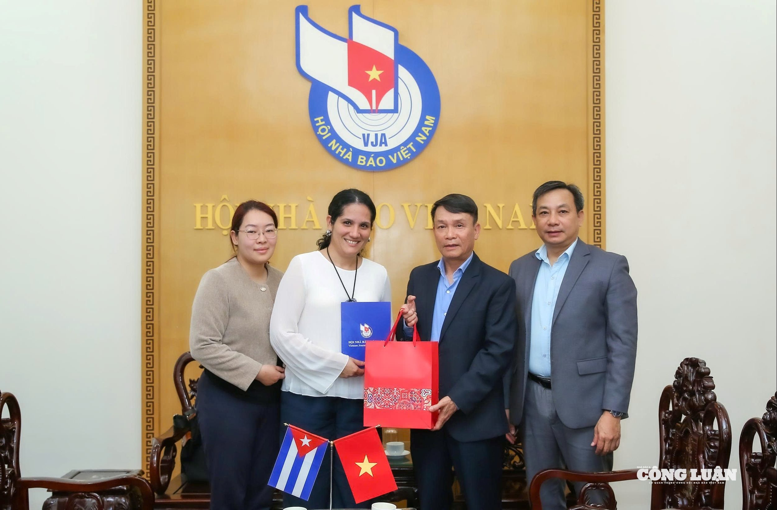 Hình ảnh: Tăng cường hợp tác thông tin, thắt chặt tình đoàn kết giữa báo chí Việt Nam và Cuba số 2