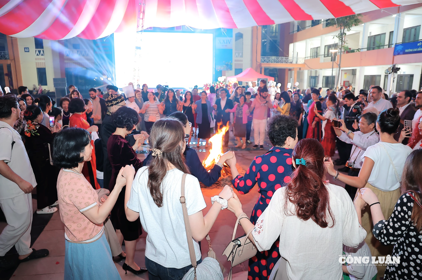 Độc đáo lễ hội quốc tế Tết cổ truyền 'Novruz Bayram 2026' tại Hà Nội