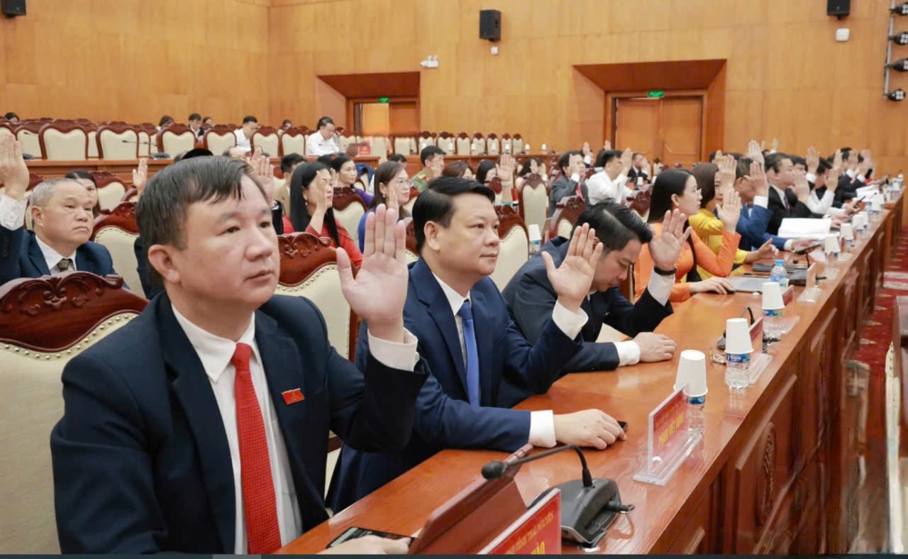 Thái Nguyên: Thông qua 6 nghị quyết quan trọng tại kỳ họp chuyên đề