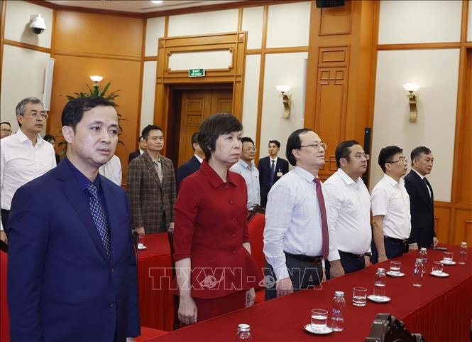 Hình ảnh: Tổng Bí thư Tô Lâm chủ trì Lễ trao tặng Huân chương Quân công và Huy hiệu Đảng số 2