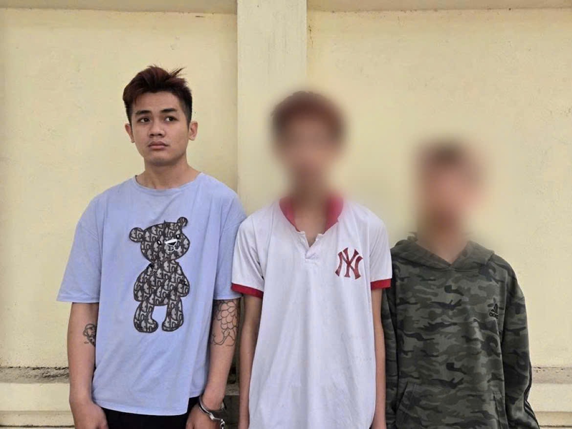 Hà Nội: Bắt giữ nhóm đối tượng cướp giật tài sản của cụ bà 96 tuổi