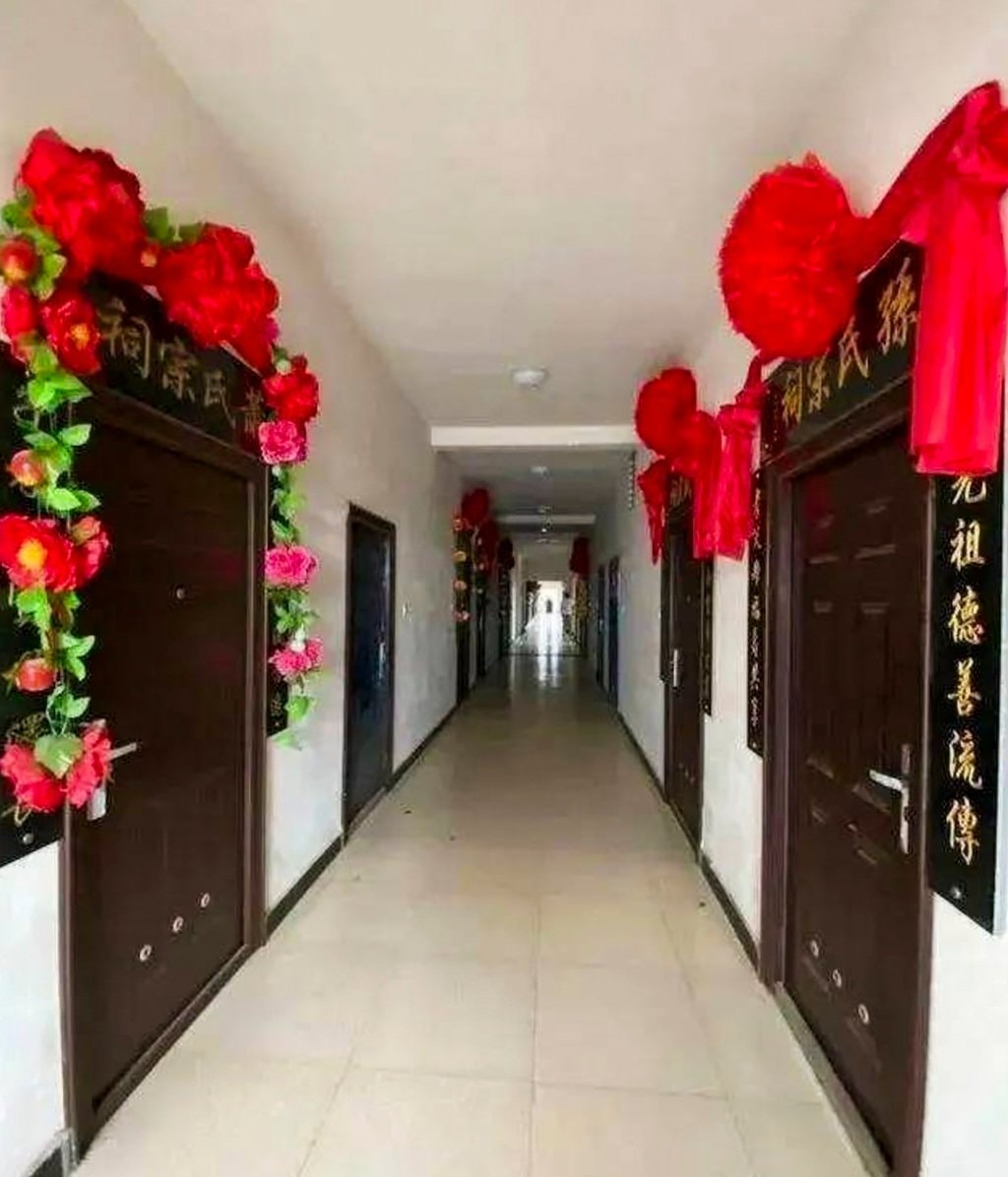 Phí mai táng tăng cao, người Trung Quốc mua căn hộ để cất tro cốt