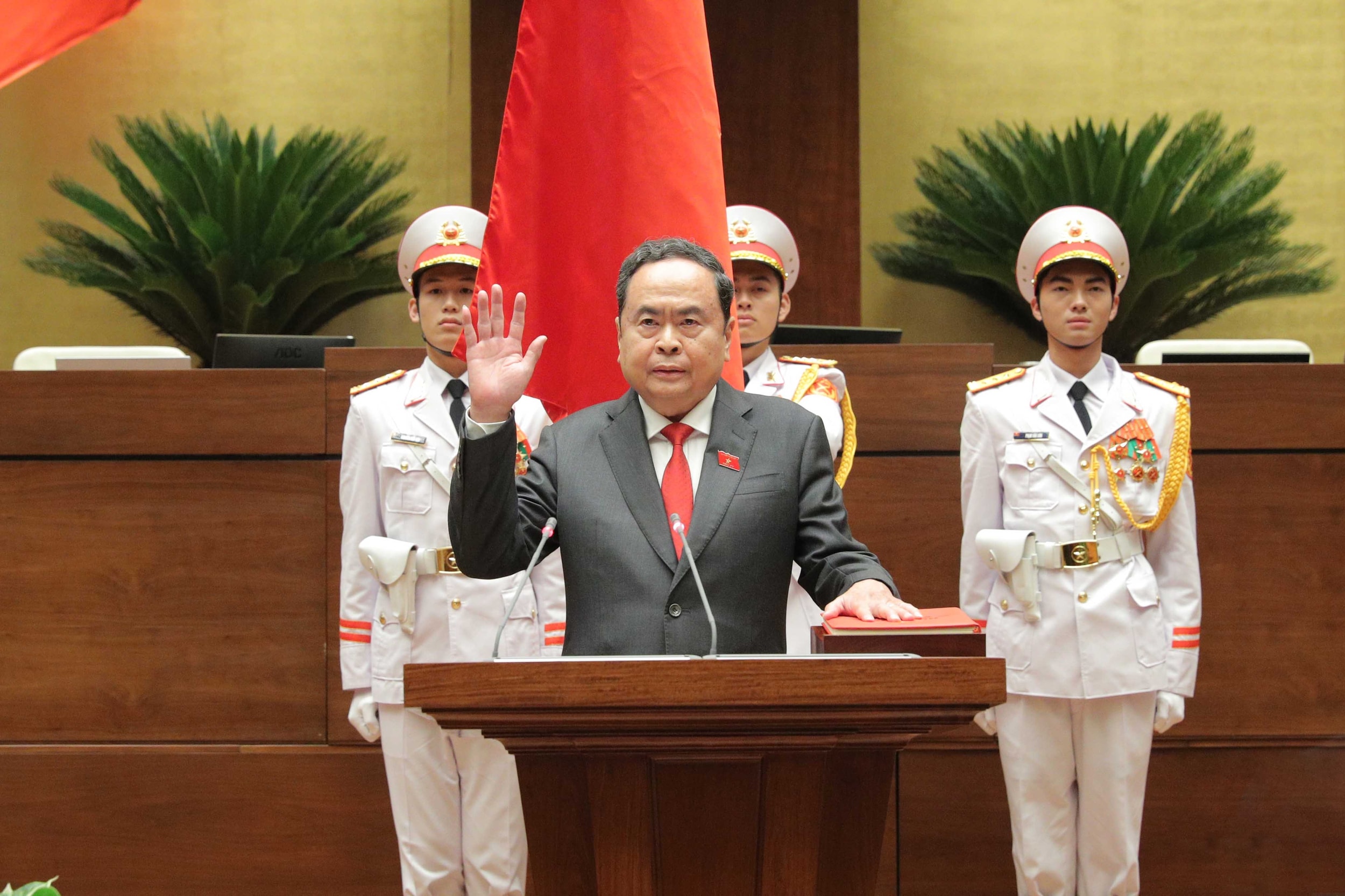 Hình ảnh: Chủ tịch Quốc hội Trần Thanh Mẫn tiếp tục được bầu giữ chức Chủ tịch Quốc hội khóa XVI số 1