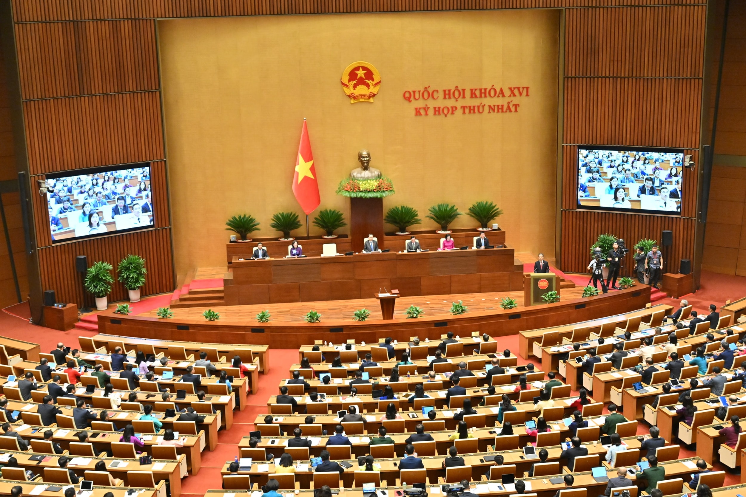 Quang cảnh phiên h