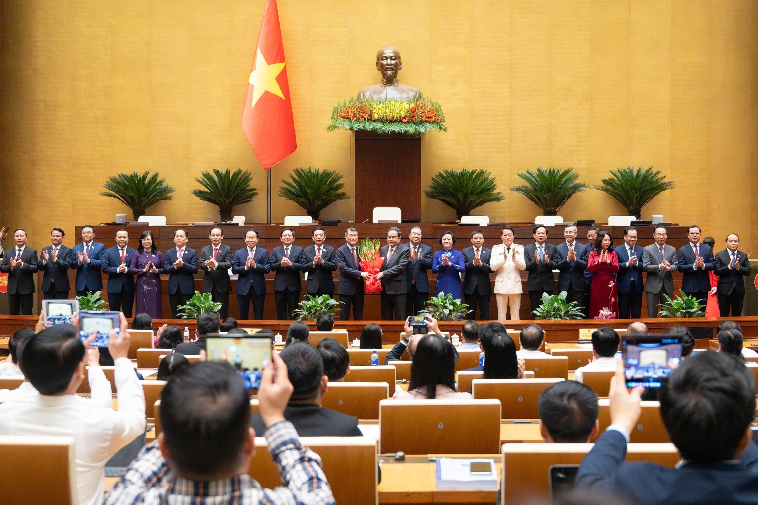 Hình ảnh: Quốc hội phê chuẩn bổ nhiệm 6 Phó Thủ tướng Chính phủ nhiệm kỳ 2026 - 2031 số 1