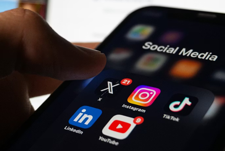 Thêm Hy Lạp dự kiến cấm trẻ dưới 15 tuổi dùng mạng xã hội