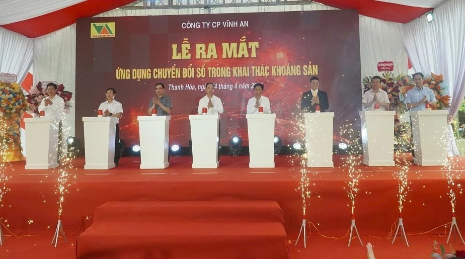 ra-mat-he-thong-ung-dung-chuyen-doi-so-trong-khai-thac-khoang-san-202744_138-204823.jpg