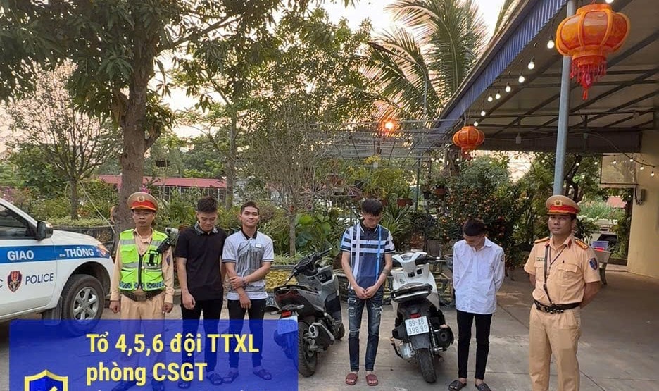 Xử lý nhóm thanh thiếu niên “bốc đầu”, livestream TikTok gây mất an toàn giao thông