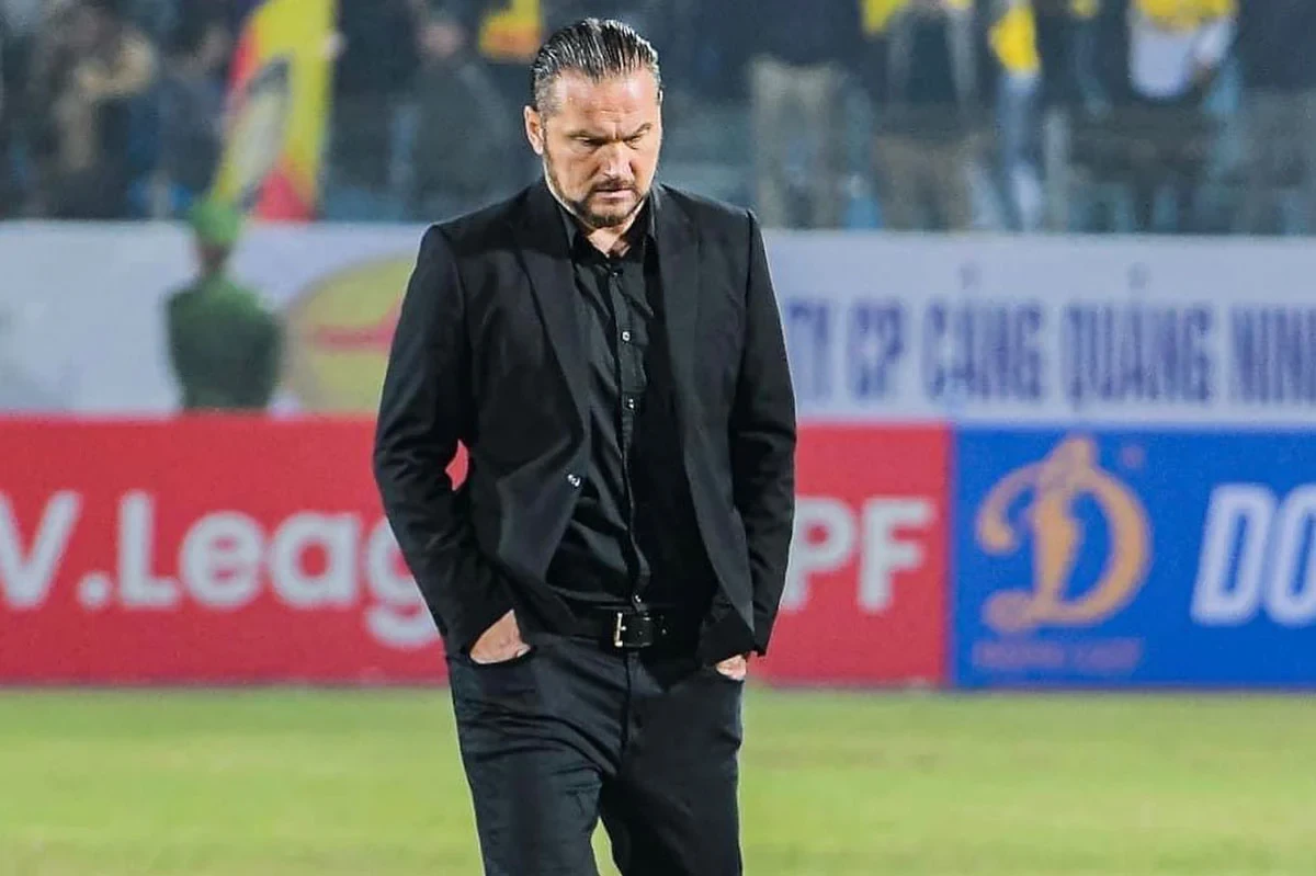 HLV Popov cùng Thể Công Viettel đánh bại đội bóng cũ Thanh Hóa