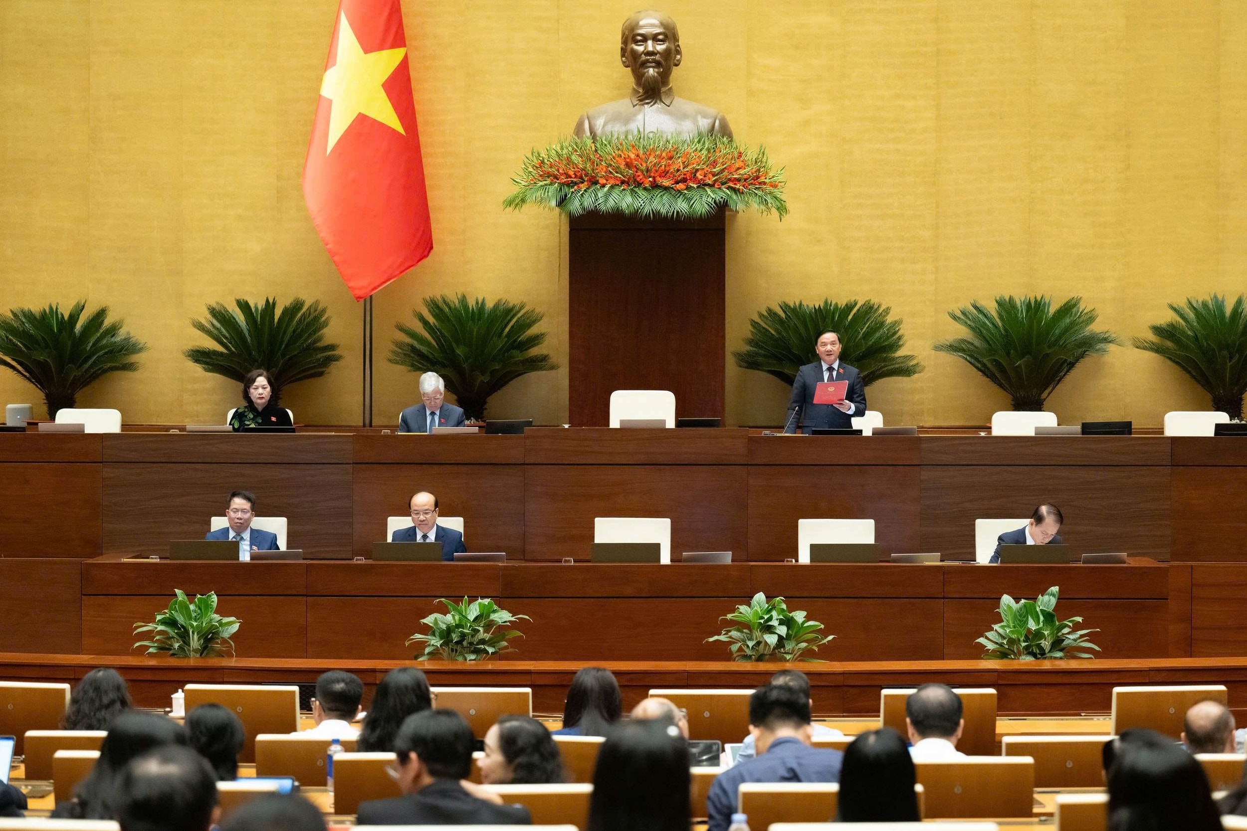 Phiên họp Quốc hội ngày 11/4.
