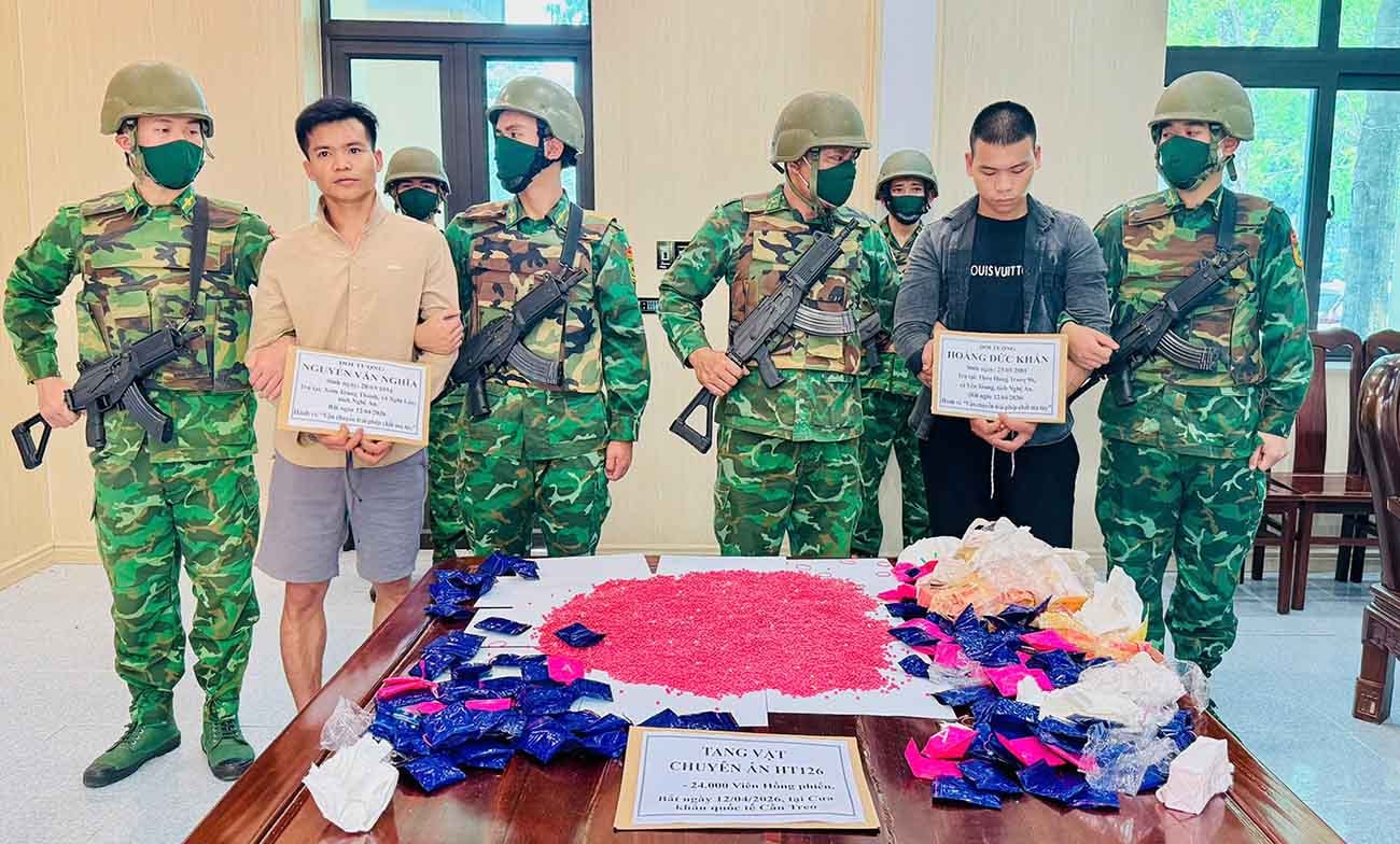 Khởi tố 2 đối tượng vận chuyển 24.000 viên ma túy qua cửa khẩu Cầu Treo