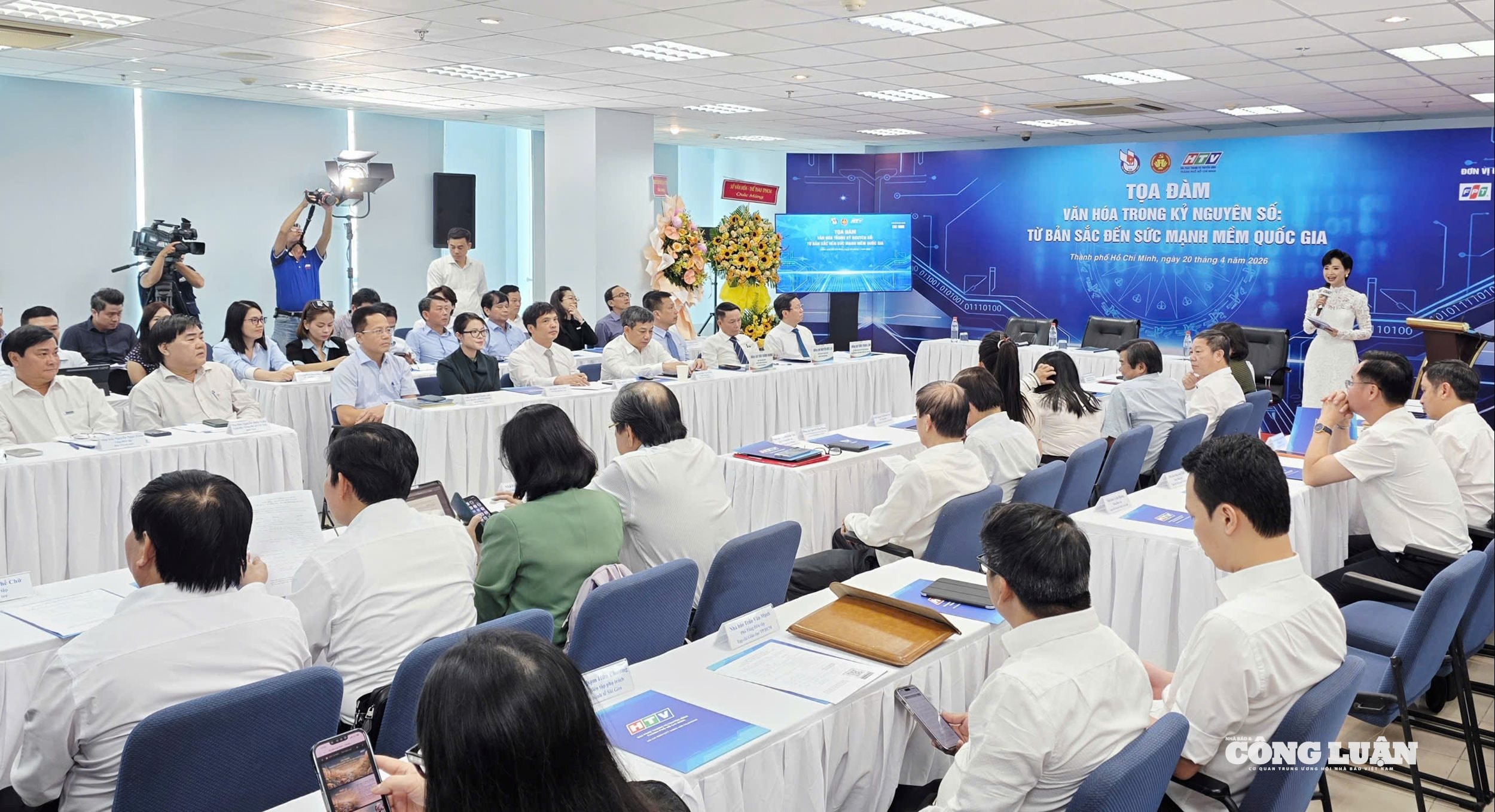 Buổi Toạ đàm thu hút nhiều lãnh đạo cơ quan báo chí, nhà nghiên cứu, lãnh đạo Thành uỷ TP.HCM và các phóng viên, nhà báo tham dự. (Ảnh: CK)