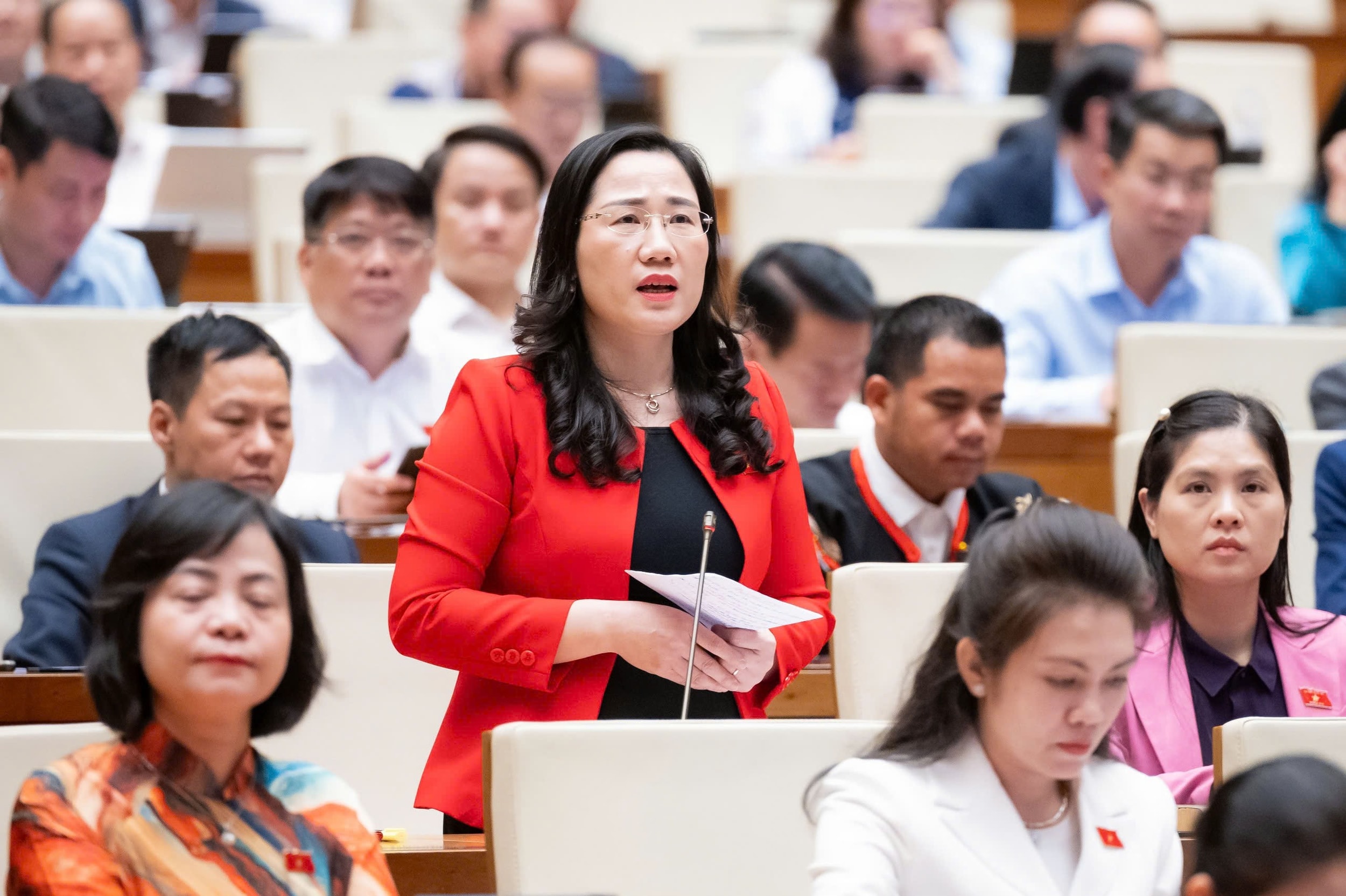 Đại biểu Quốc hội Nguyễn Thị Thủy (đoàn Thái Nguyên) phát biểu.