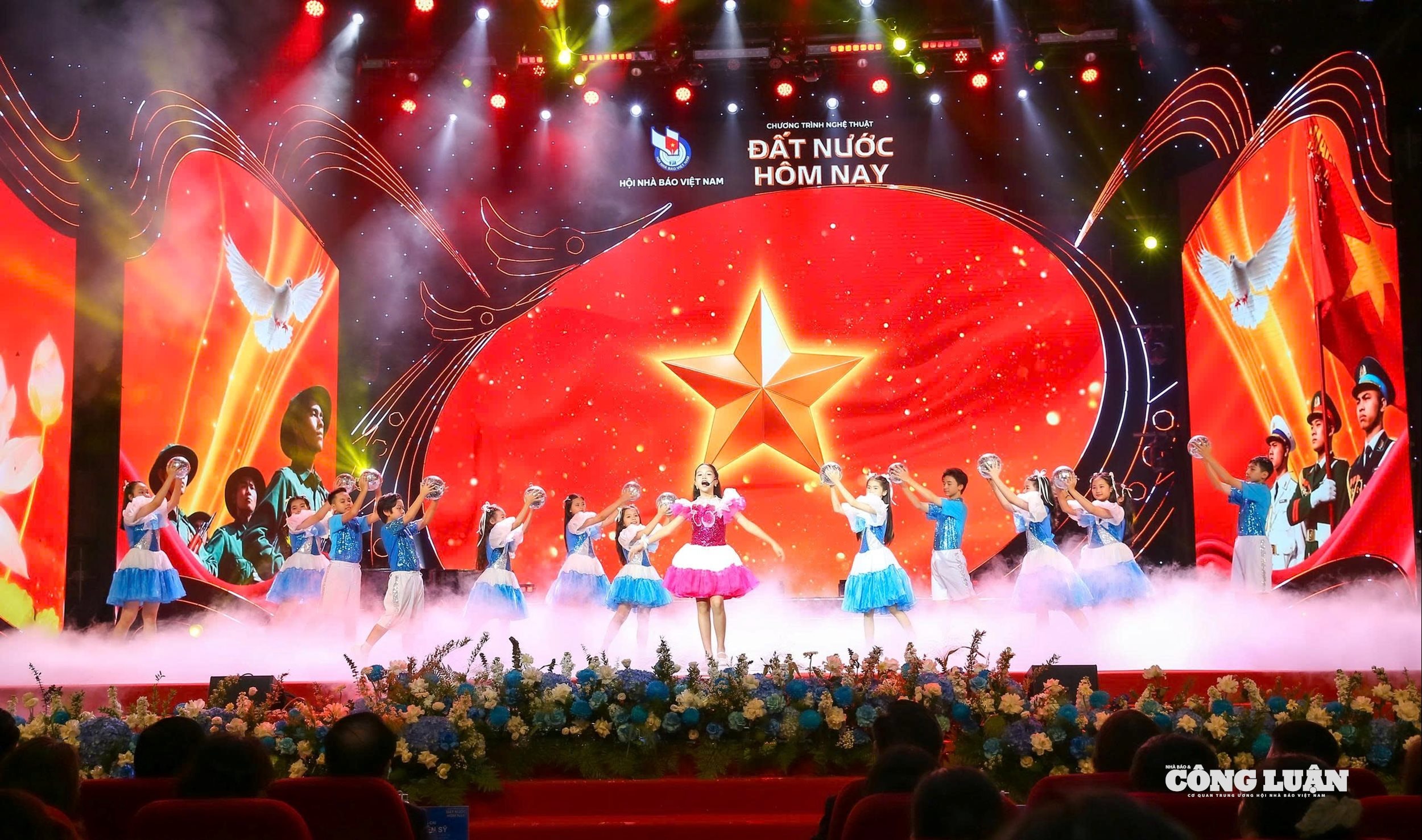 Hình ảnh: 'Đất nước hôm nay': Kỷ niệm 76 năm Ngày thành lập Hội Nhà báo Việt Nam, tôn vinh báo chí cách mạng số 10