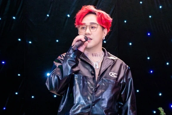 Trung Quan Idol has been absent from many shows due to controversy surrounding his personal life.