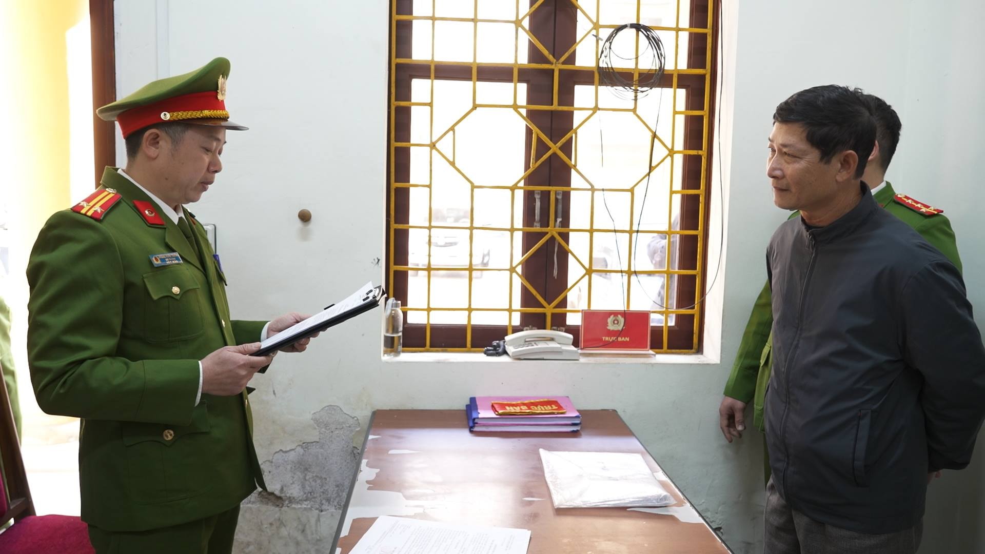 Đề nghị truy tố bị can nhiều năm gửi đơn sai sự thật, xâm phạm lợi ích Nhà nước