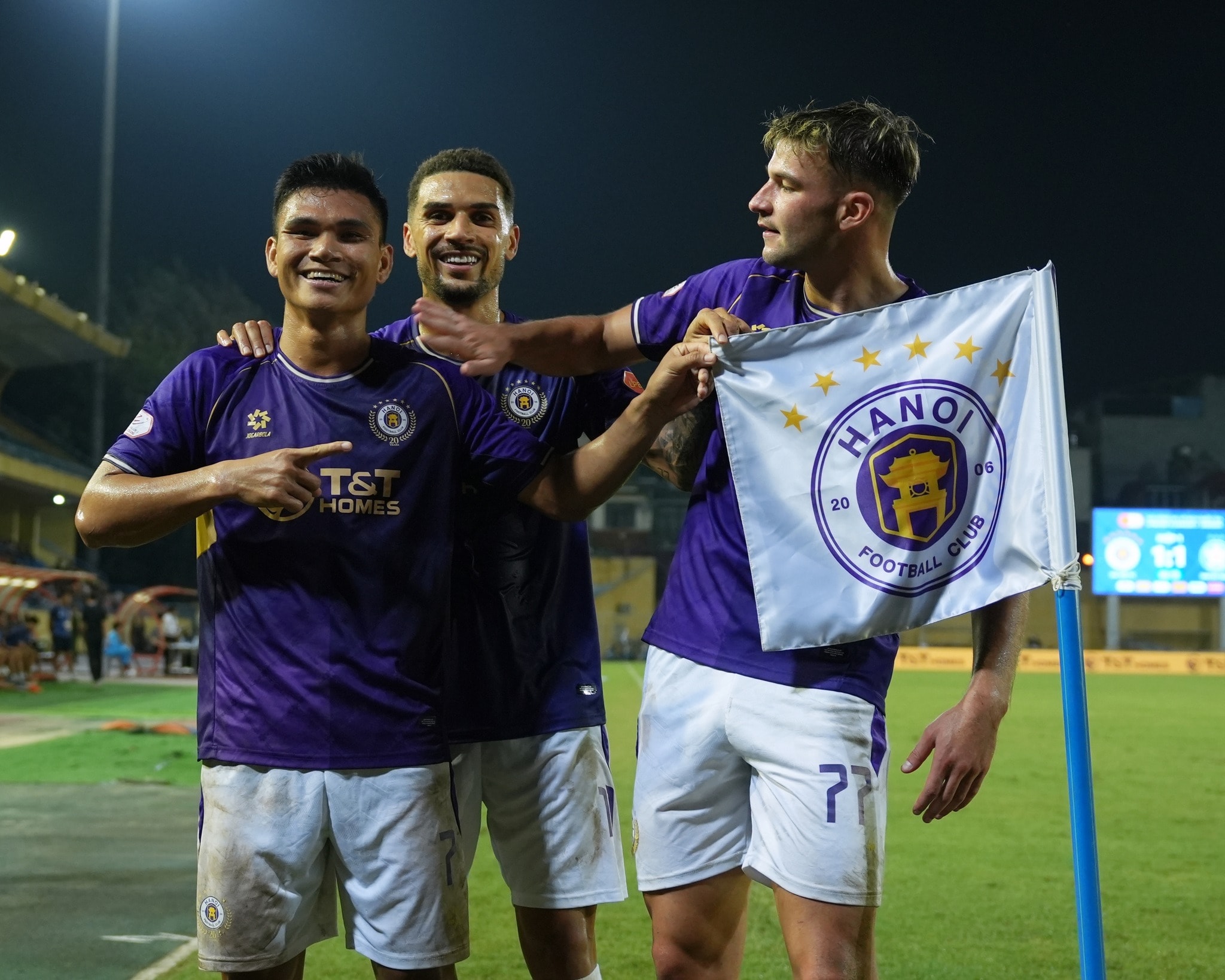 Đánh bại SHB Đà Nẵng trên sân nhà, Hà Nội FC tạm vươn lên top 3 V.League 2025/26