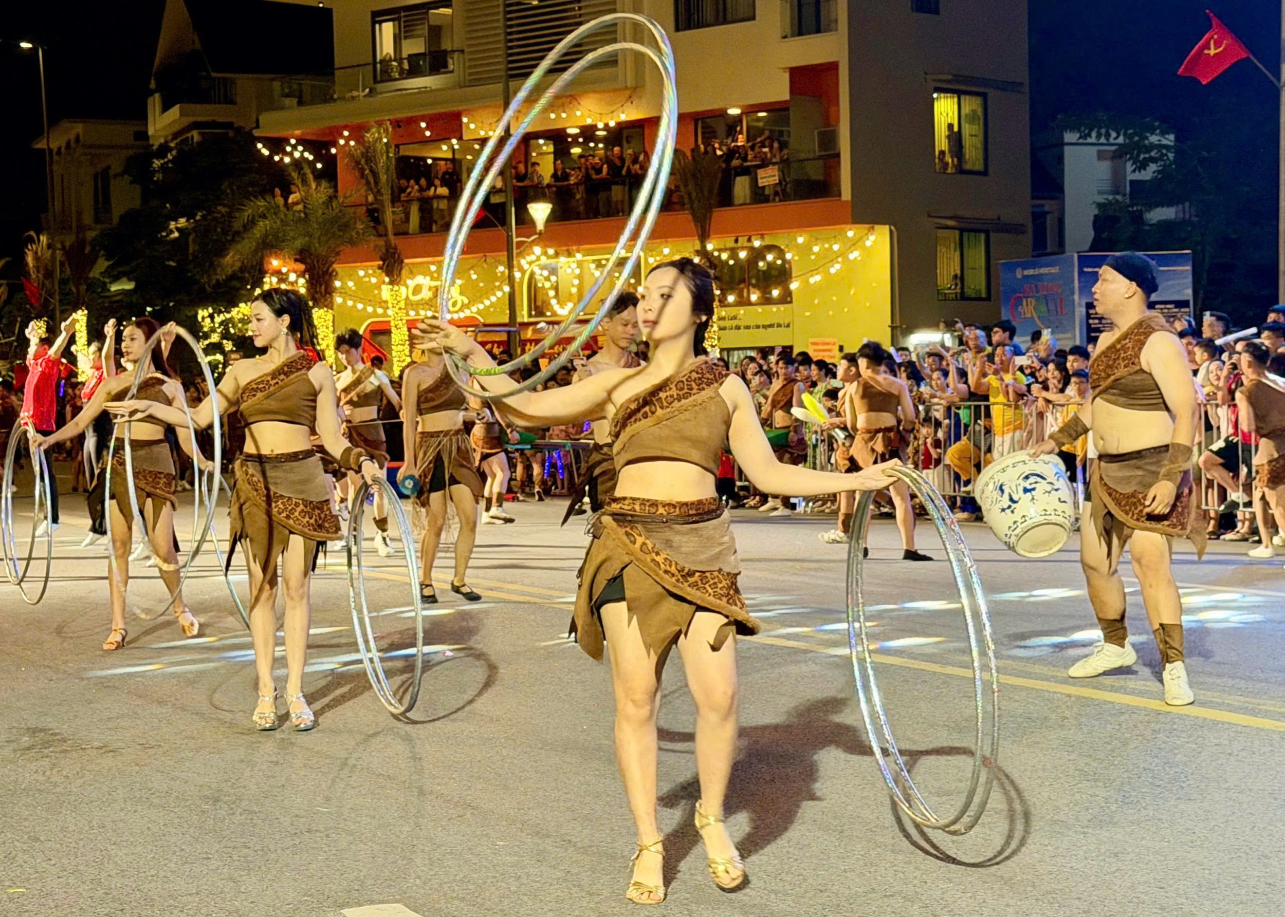 anh-10-carnaval-ha-long-2026.jpg