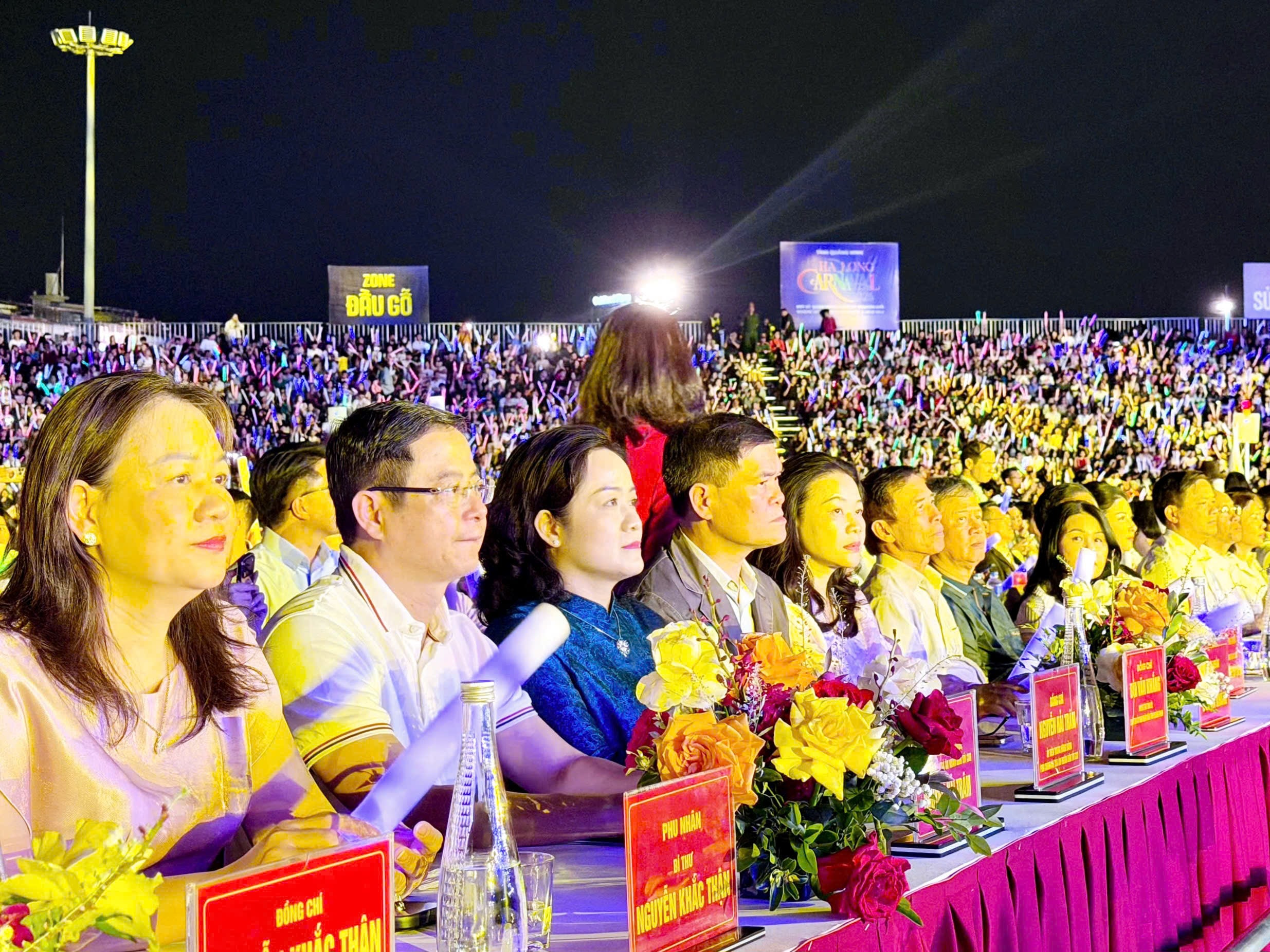 anh-3-carnaval-ha-long-2026.jpg